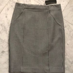 Houndstooth skirt